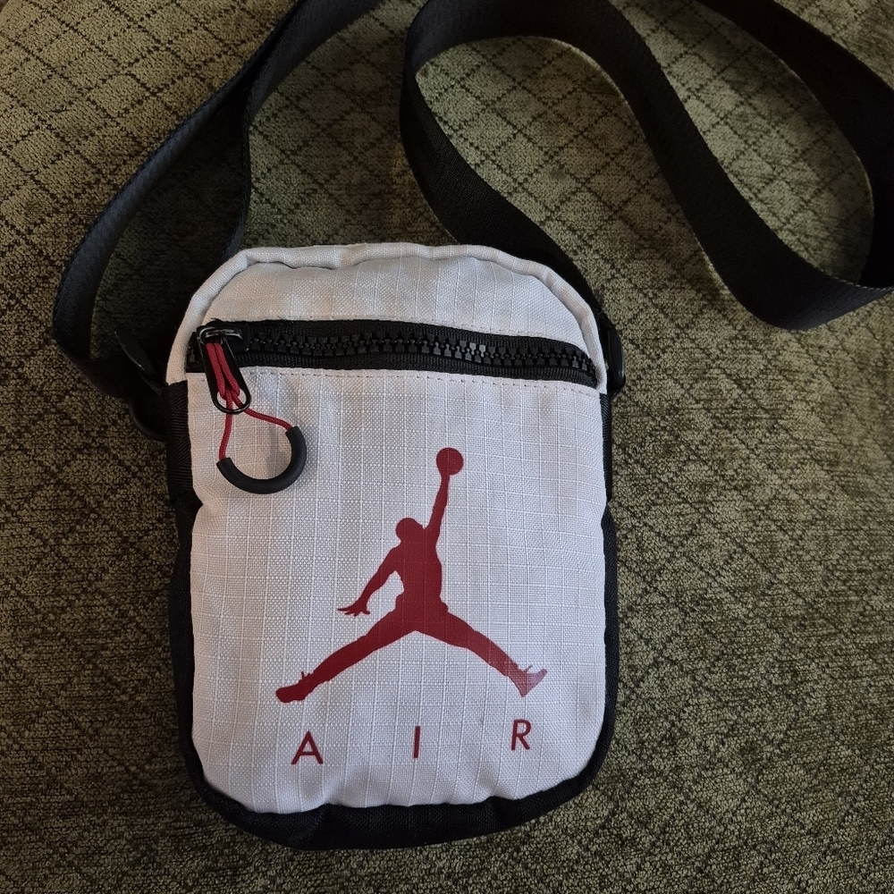 Air Jordan crossbody bag Men White Red Michael Jordan NIKE